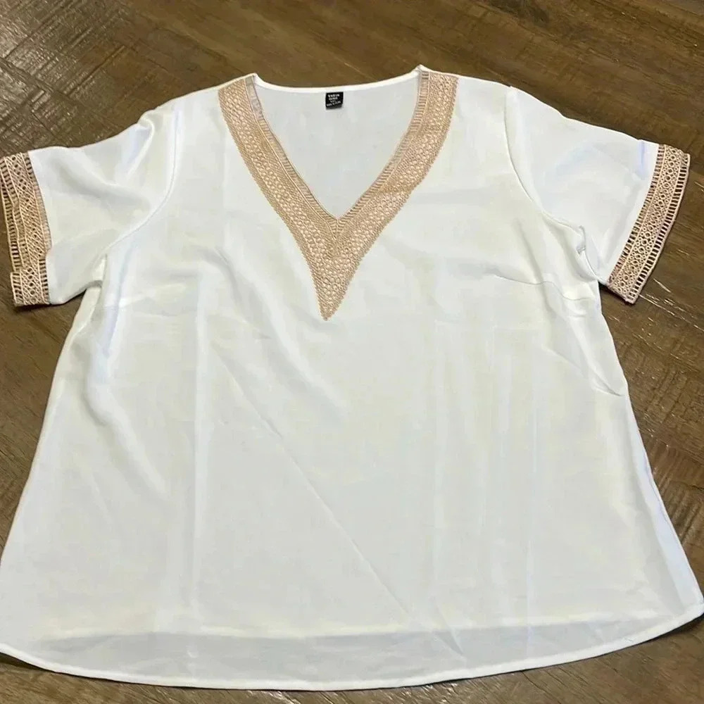 SHEIN WOMENS V-NECK TOP SIZE XL